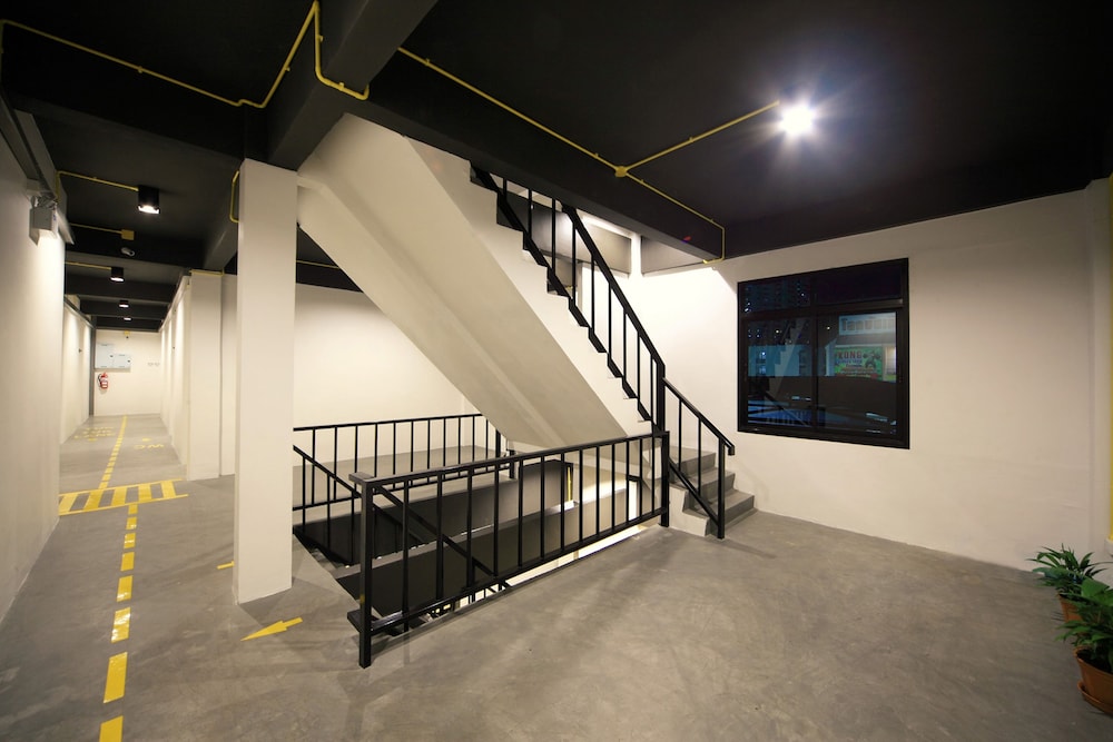 Tuk Tuk Hostel 7/70