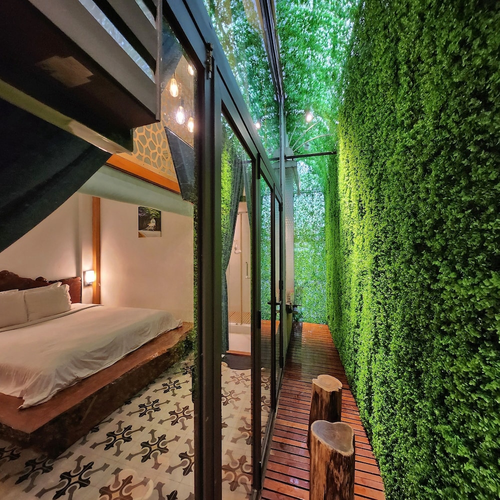 Victory Hotel Hue 34/61