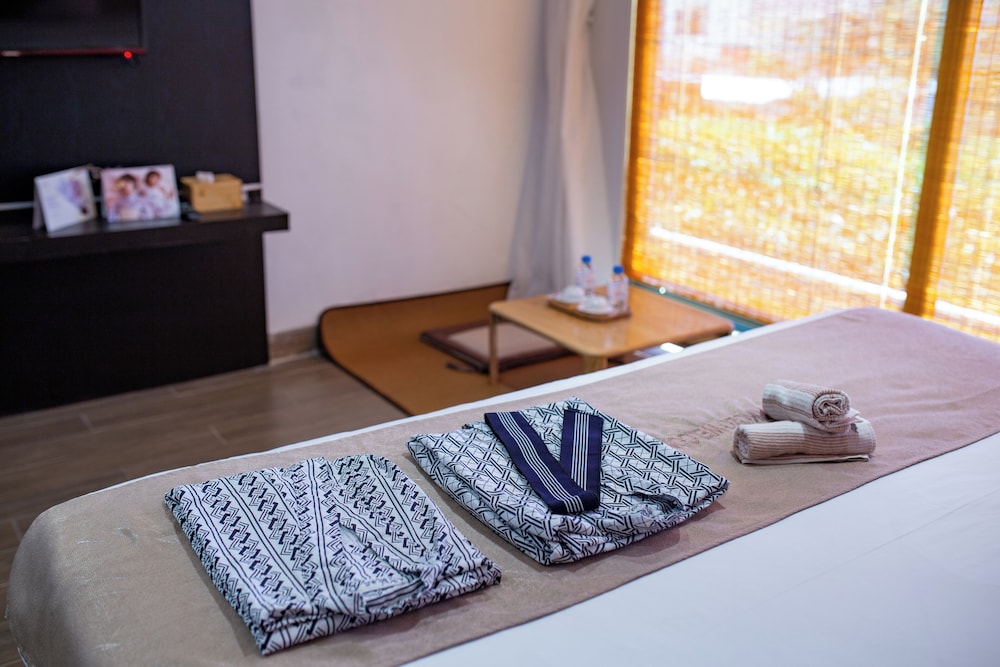 Lys Spa Hotel & Apartment 30/50