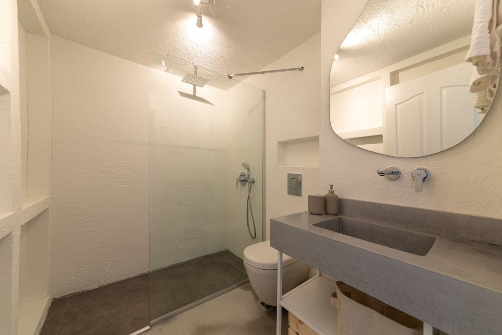 L Olive Homes 64/66