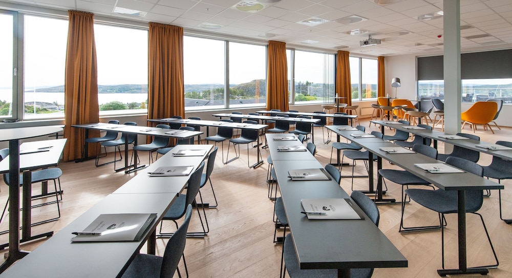 Hjorten Hotell Hitra 30/50