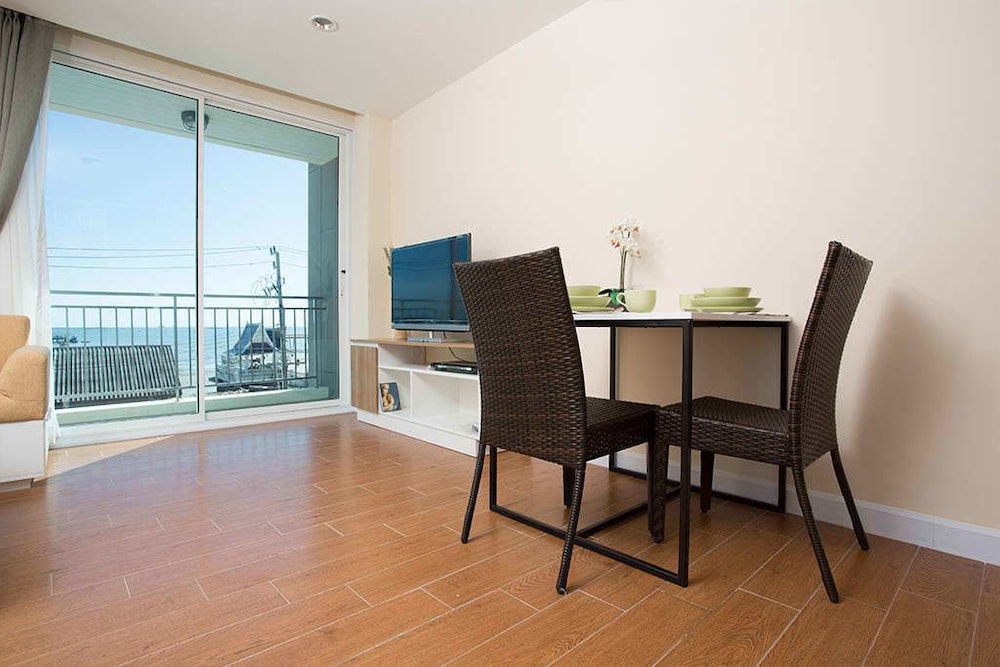 Bbg Seaside Luxurious Service Apartment 22/31