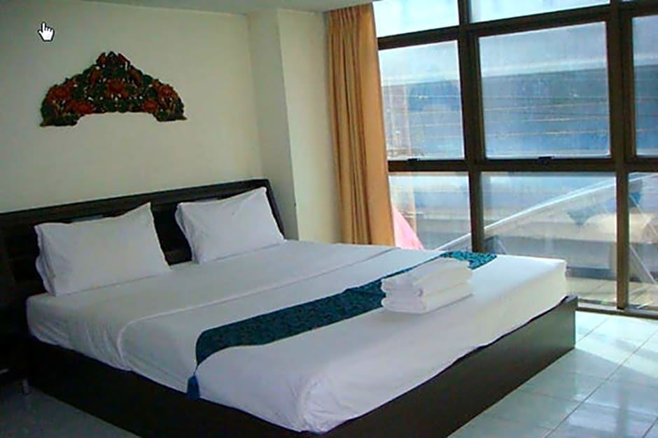 King Royal Garden Inn 8/32