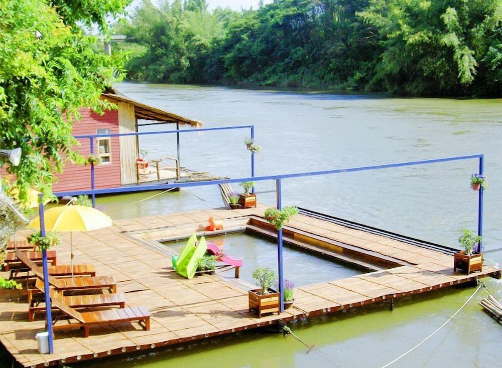 BOUTIQUE RAFT RESORT 49/54