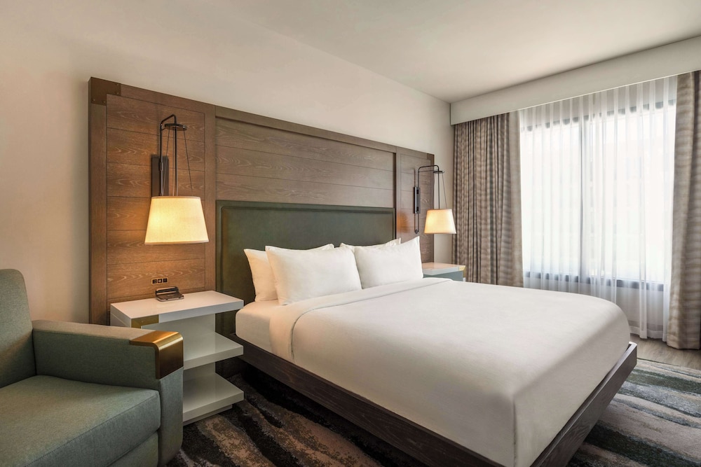 Studio, King Bed, Gulf View, Accessible