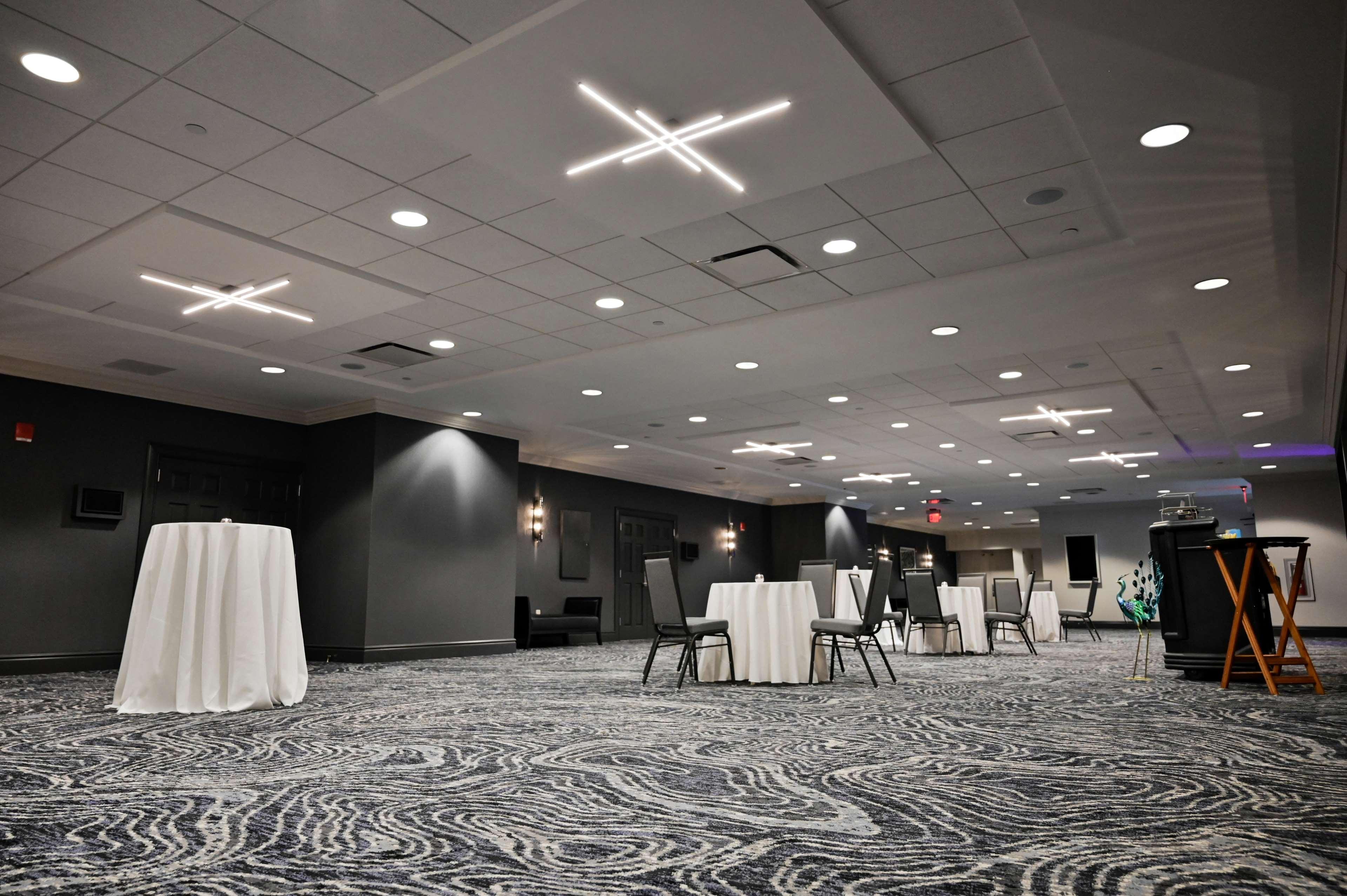 Lobby at Hotel Pittsburgh - Monroeville Convention Center, MONROEVILLE - PA