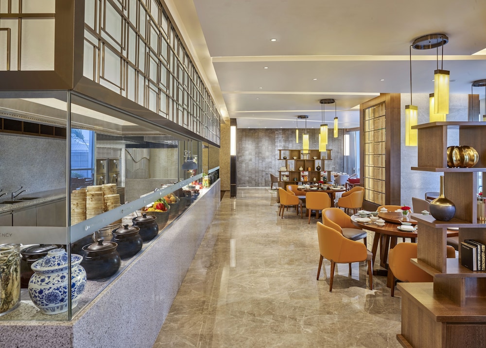 Hyatt Regency Shenzhen Yantian 52/68