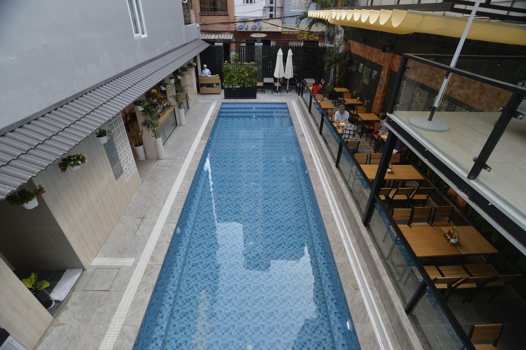 Urban Lodge Hotel - Hostel 59/75