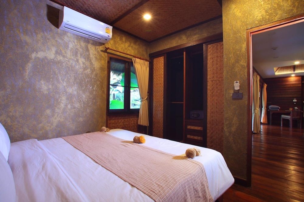 Azalea Village Wellness Resort 12/69