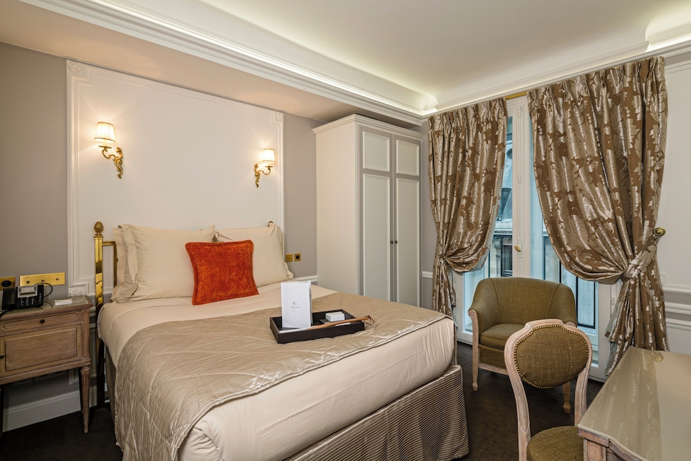 Hotel Regina Louvre 24/60