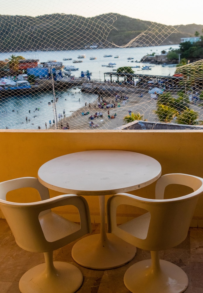 Acamar Beach Resort Acapulco 46/65