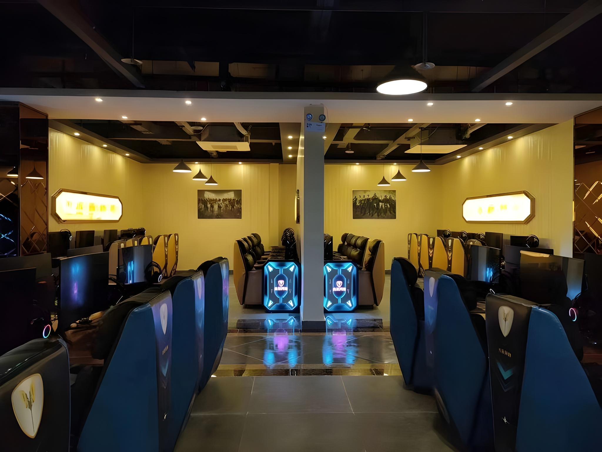 Vienna Hotel (Lingshui Center) 46/47