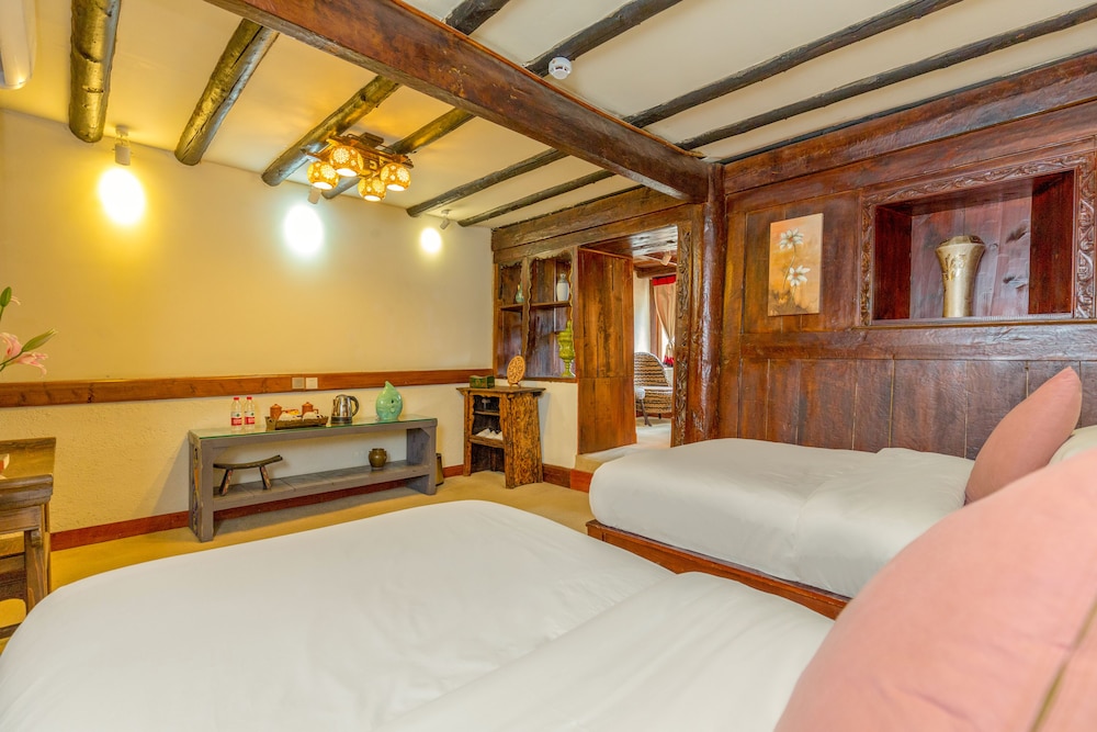 E-Outfitting Boutique Hotel Shangri-La 14/66