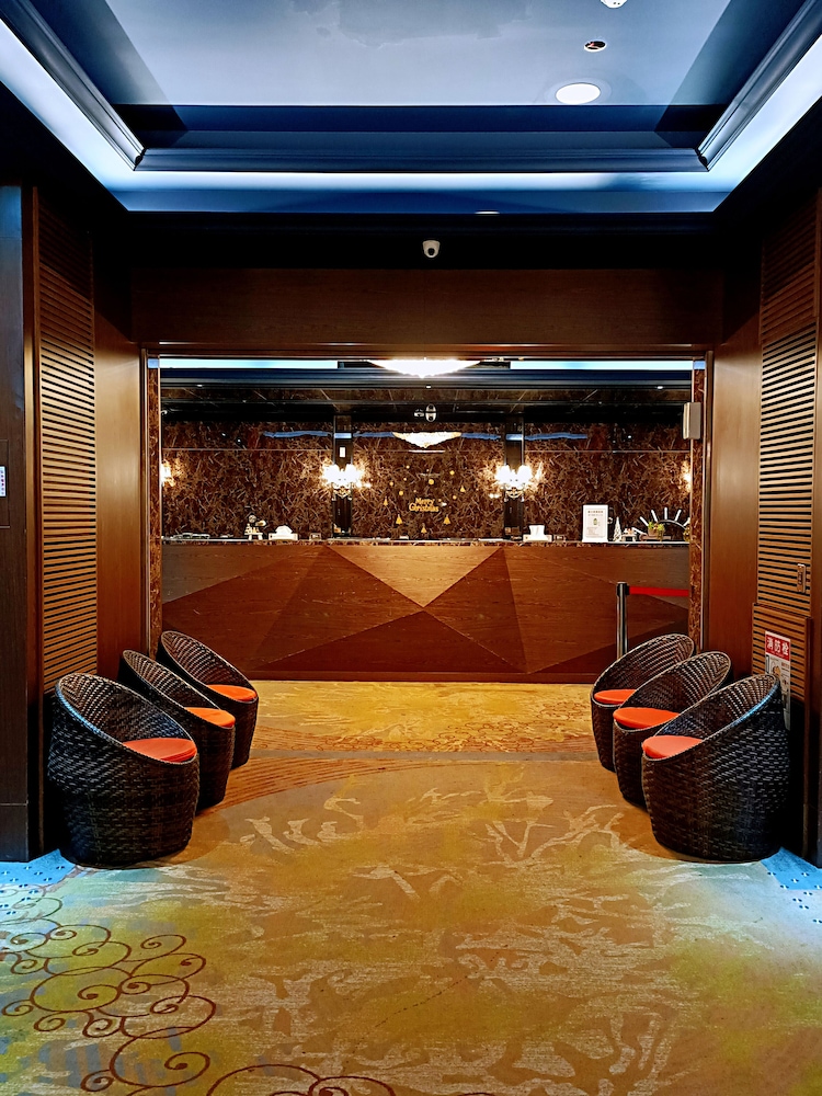Mayer Inn 44/66