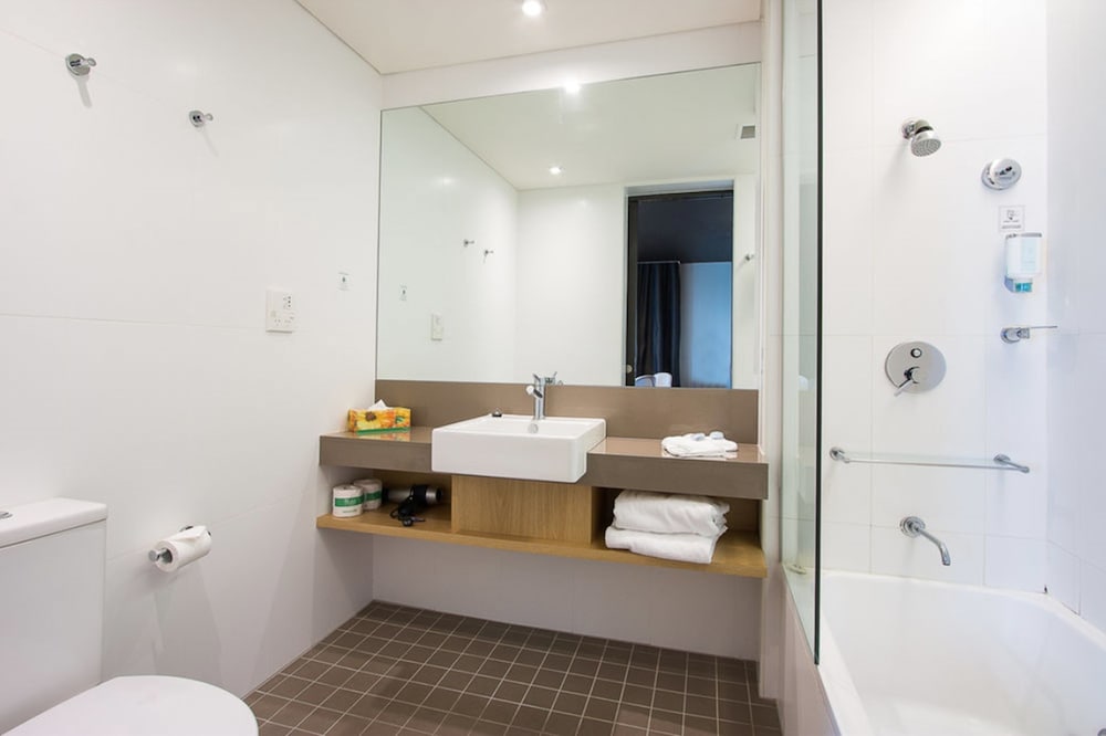 Alpha Hotel Eastern Creek 11/60