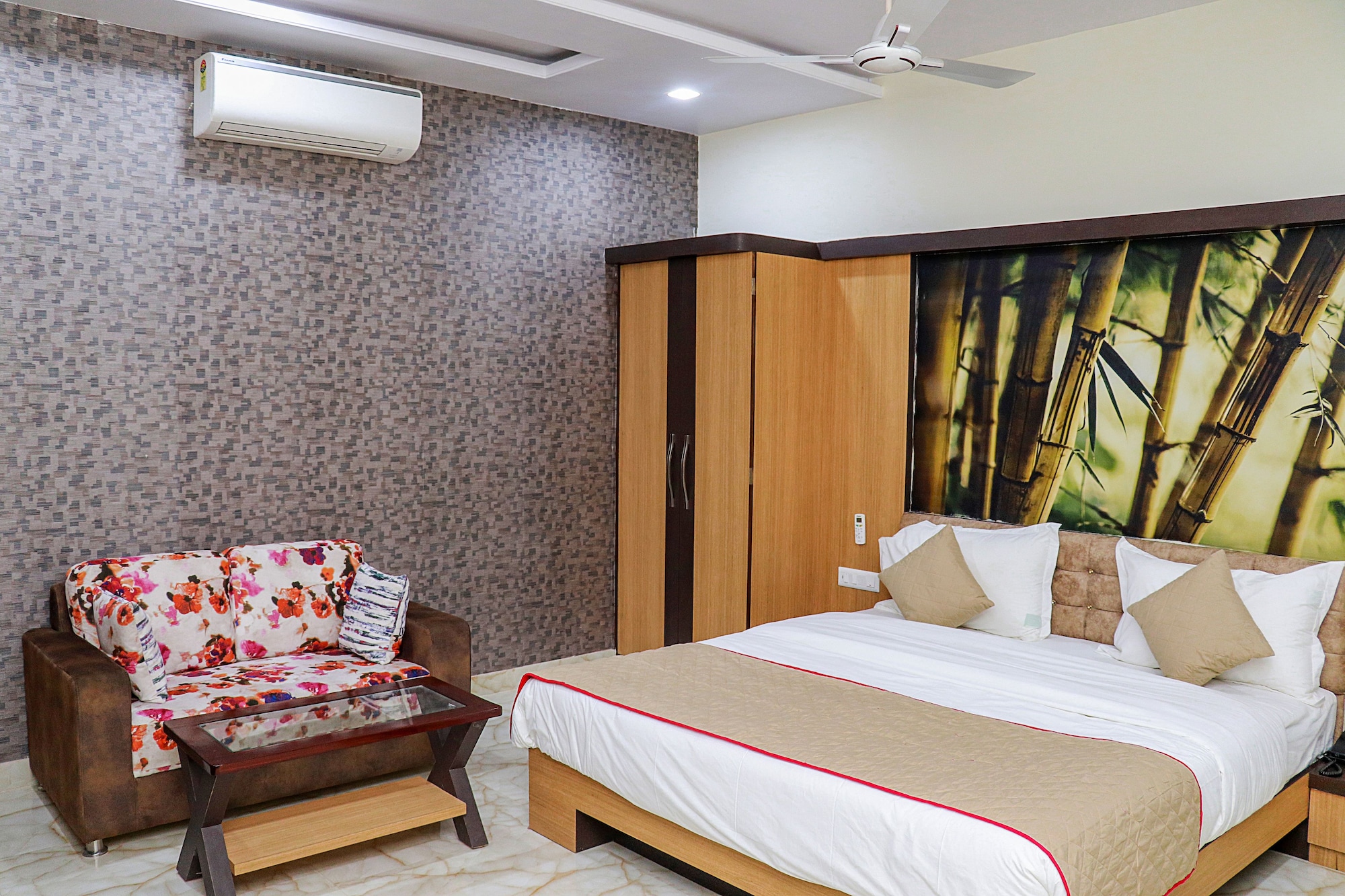 غرفة سوبيريور بسرير كوين للمدخنين، Pushkar City Inn 3/4