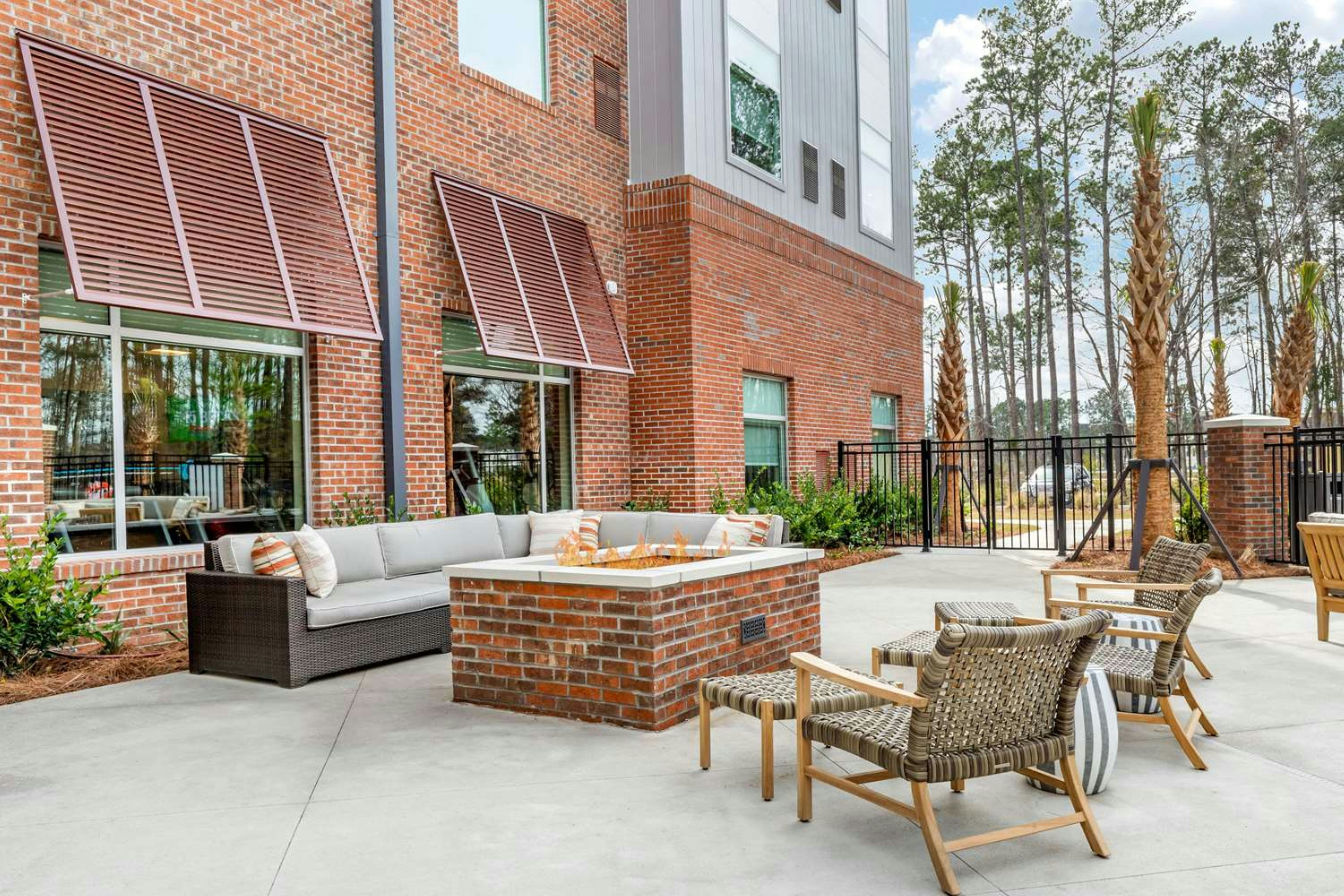 DoubleTree by Hilton Summerville Nexton 5/10