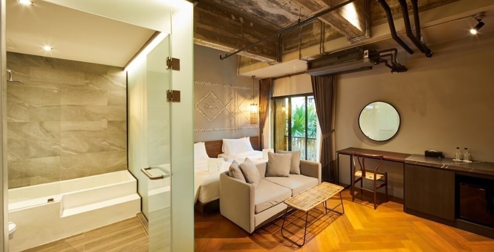 515 VICTORY Hotel 46/49