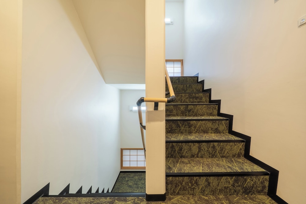 Hachi Inn 28/49
