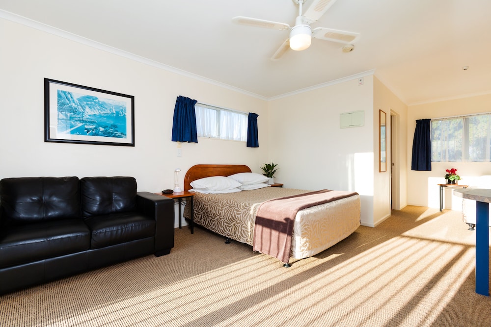 Elliotts Kapiti Coast Motor Lodge 16/26