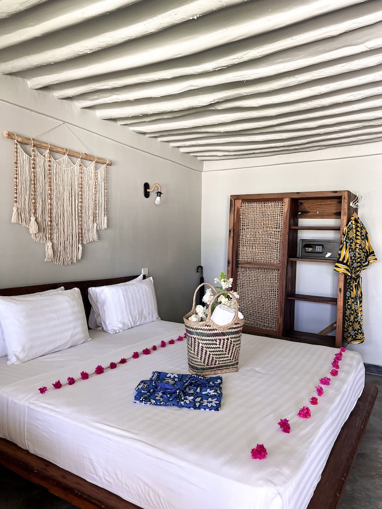 Ndame Beach Lodge 13/67