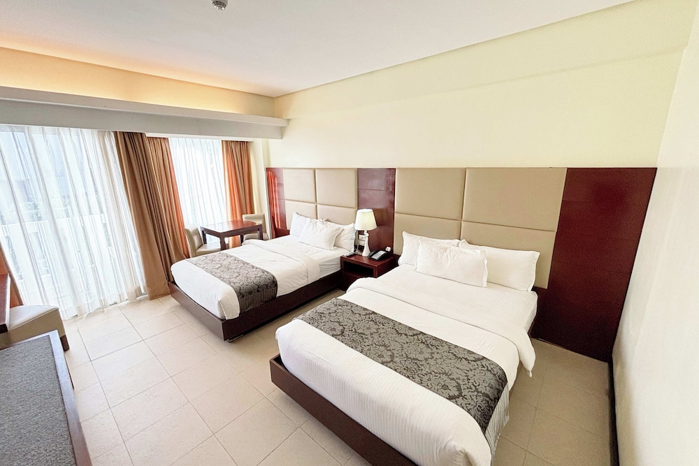 The Muse Beach Front Hotel Boracay 14/50