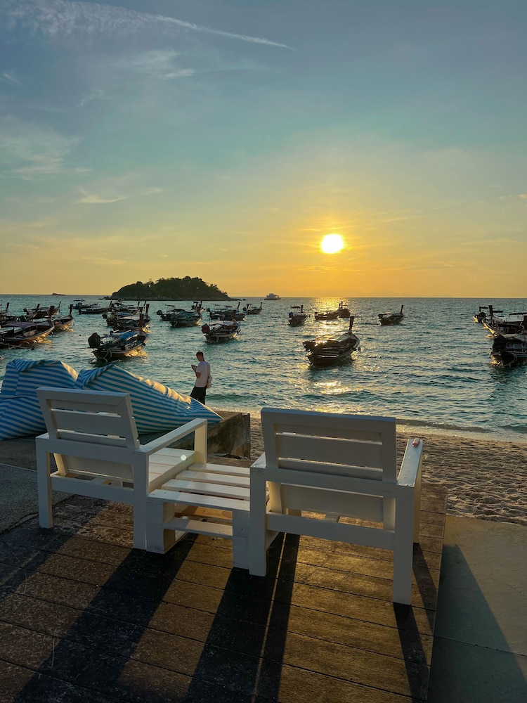 Lipe Power Beach Resort 37/50
