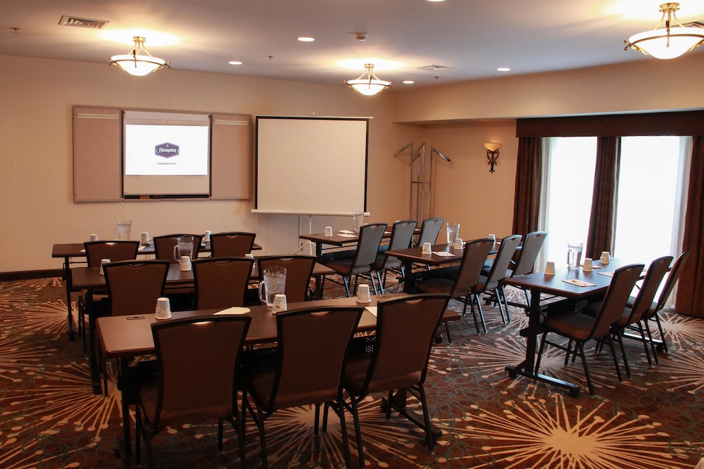 Hampton Inn by Hilton Tiffin 44/47
