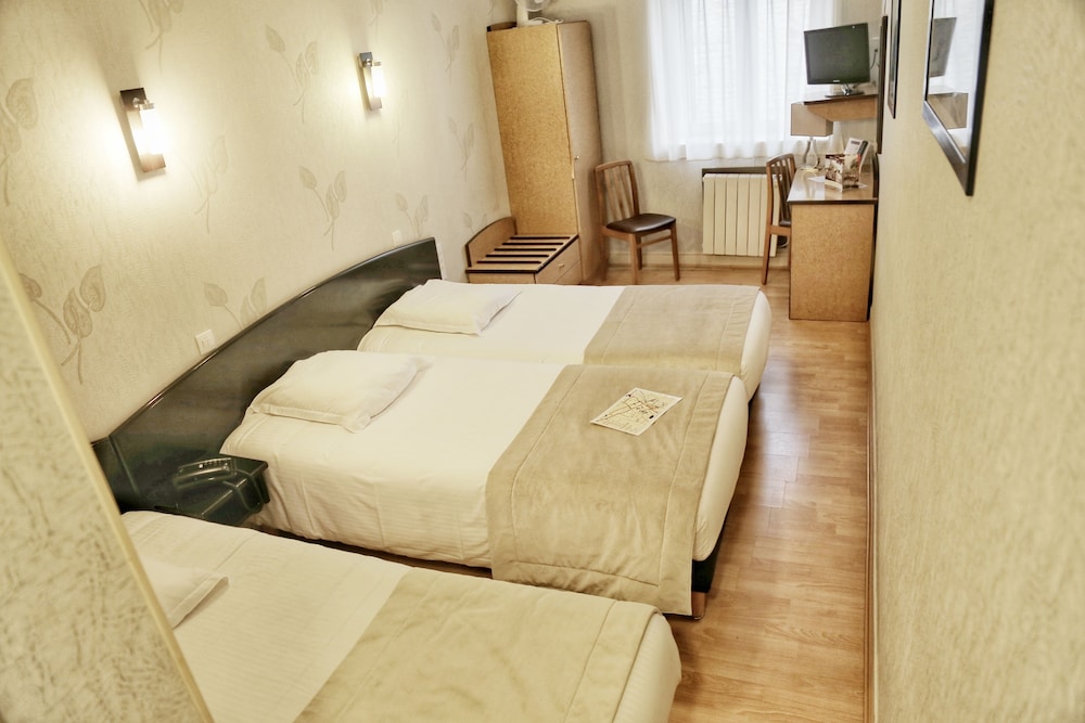 Hotel Le Bayeux 28/71