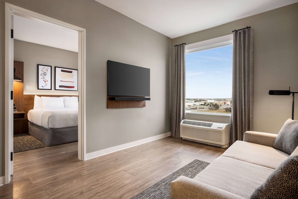 Hawthorn Extended Stay by Wyndham Del Rio 26/65