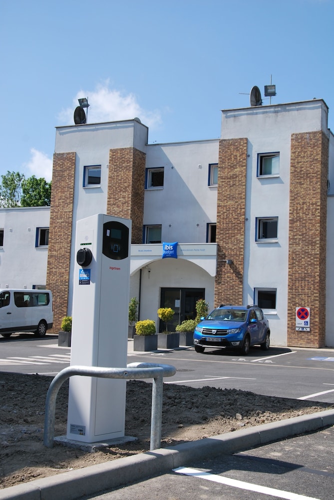 Ibis Budget Valenciennes Petite Foret 1/36