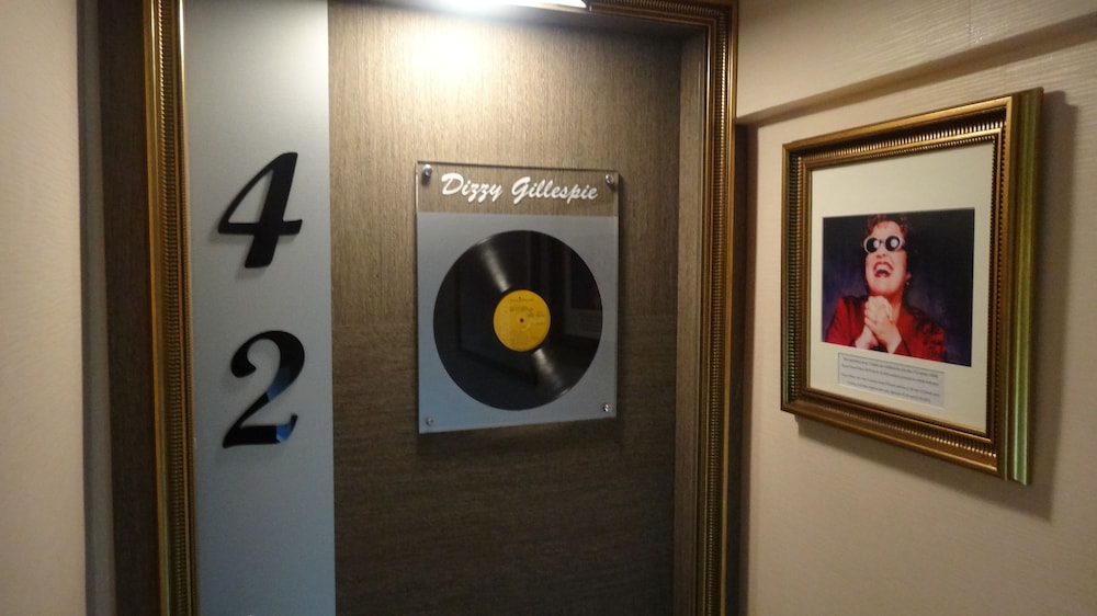 Jazz Hotel 35/70