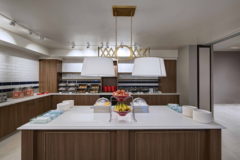 TownePlace Suites by Marriott San Diego Airport/Liberty Station 42/50