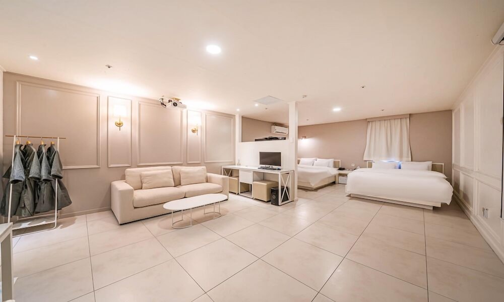 Sintanjin Hotel Box Daejeon 20/50