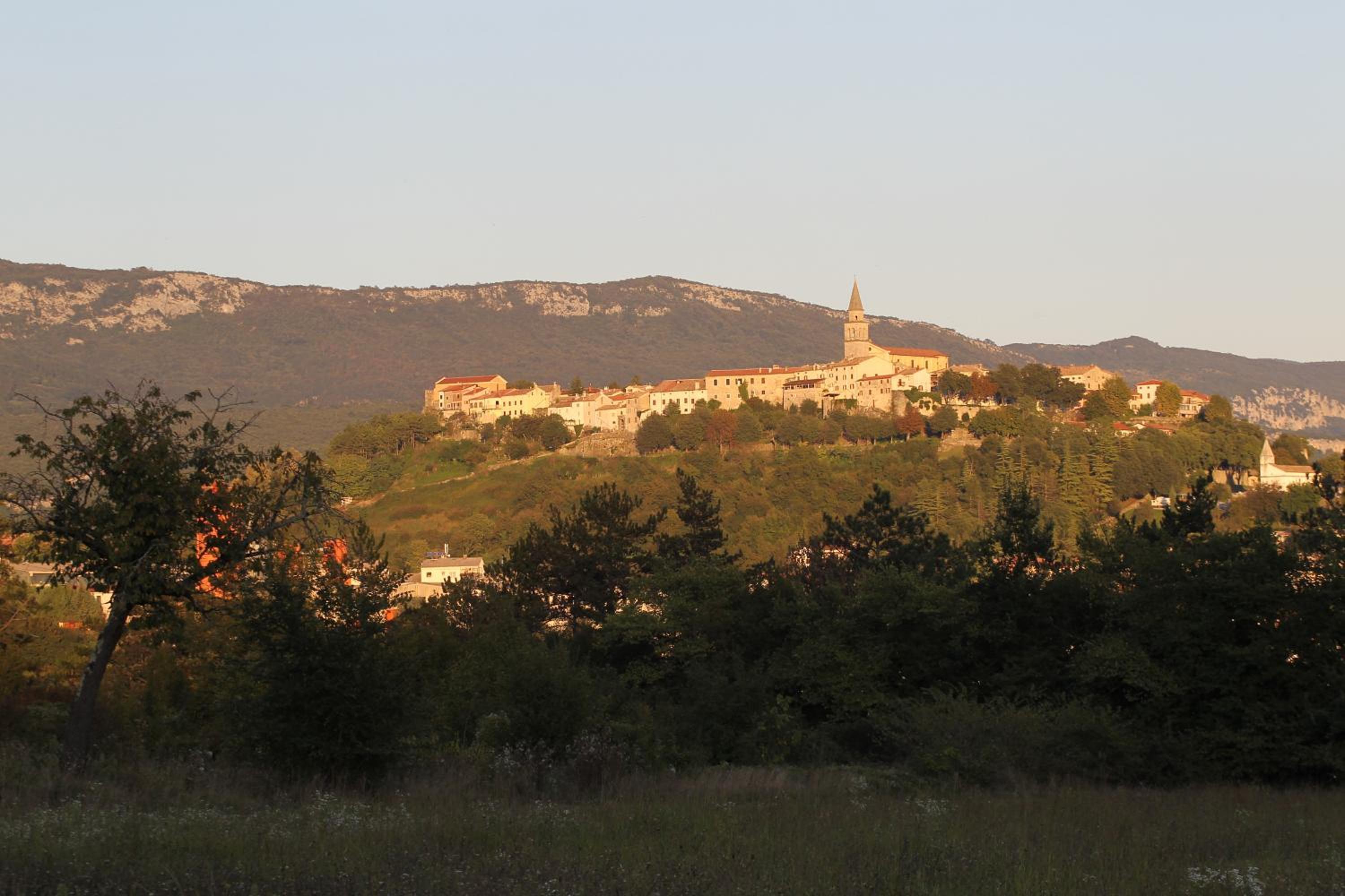 VELA VRATA HOTEL 44/50