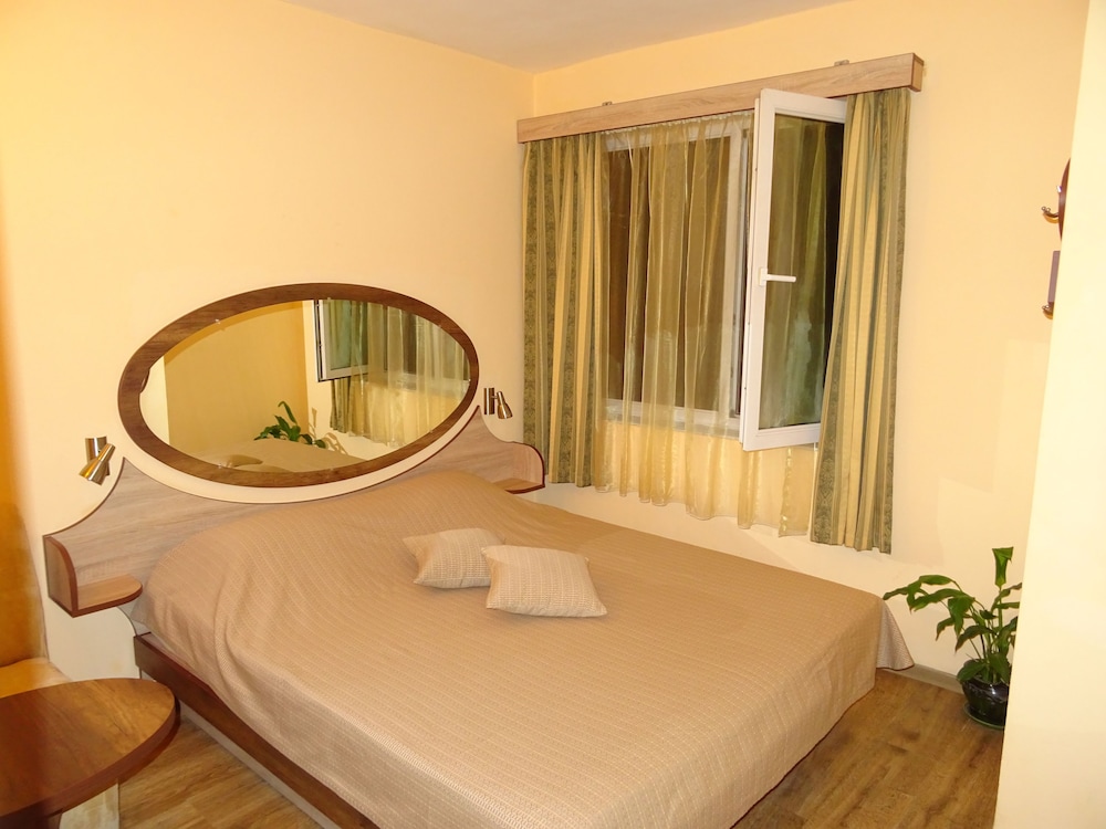 Hotel Color Varna Center 18/54