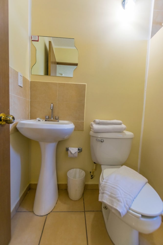 Hotel Mateos 1215 22/42