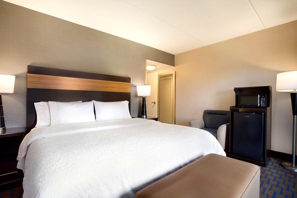 Hampton Inn & Suites Camp Springs/ Andrews Afb 7/29
