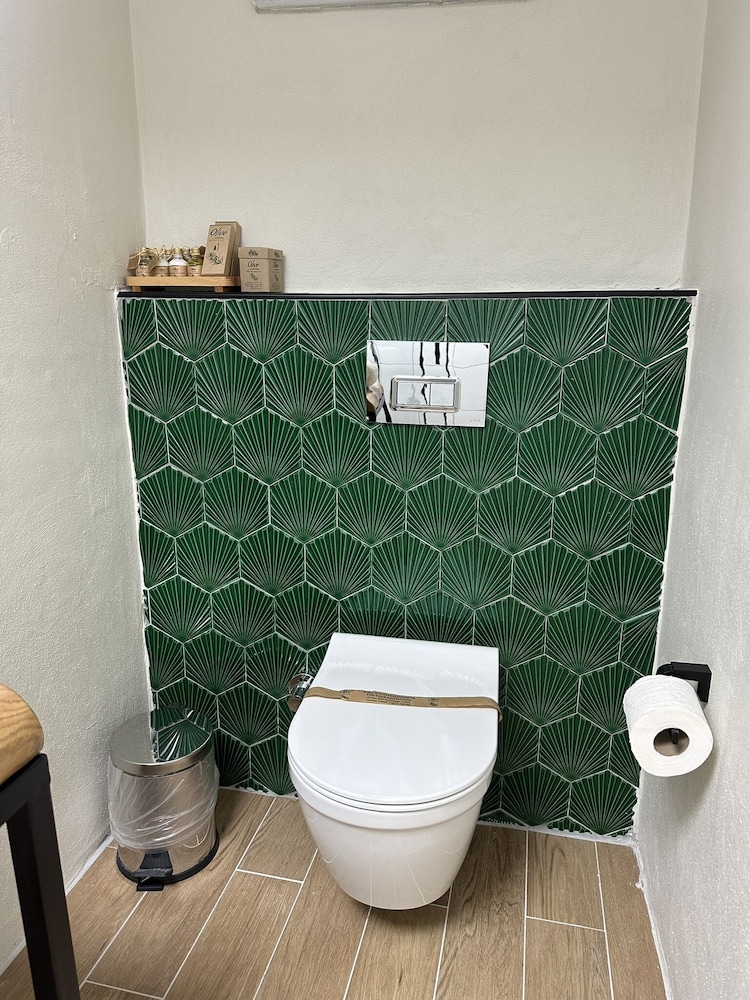 Kingway Suite 38/45