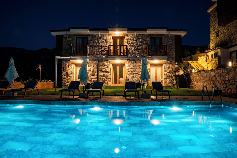 Alice Tatil Evi 1/30