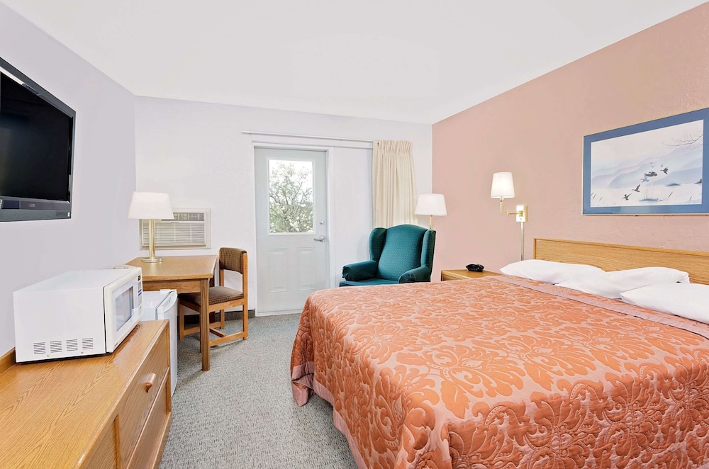 Room, Queen Bed, Accessible