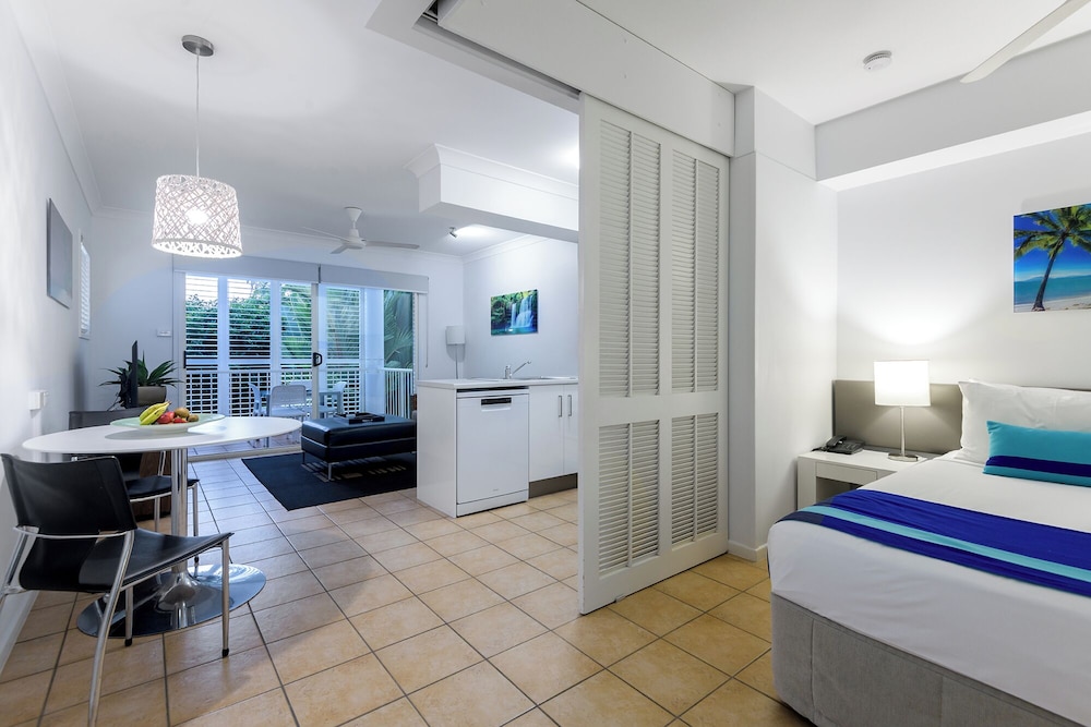 Port Douglas Apartments 23/67