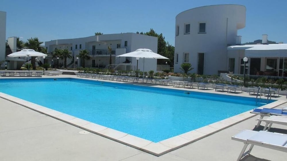 Medea Beach Resort 46/50