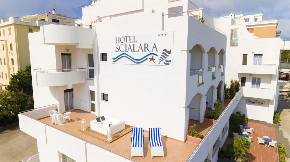 Hotel Scialara 2/23