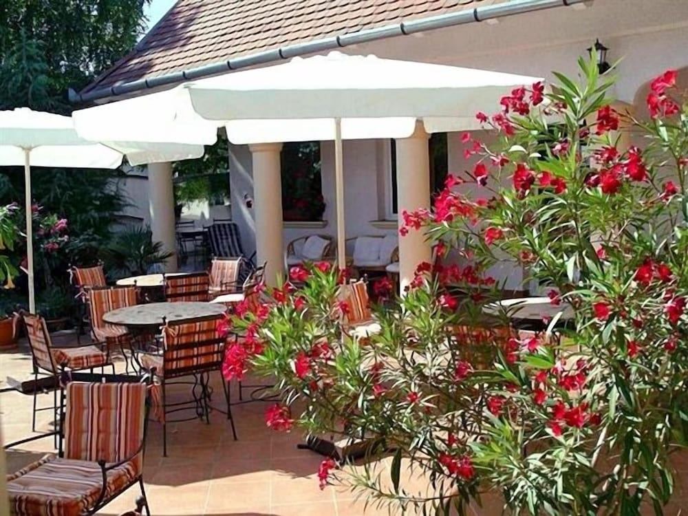 Albergo Giardino 48/50