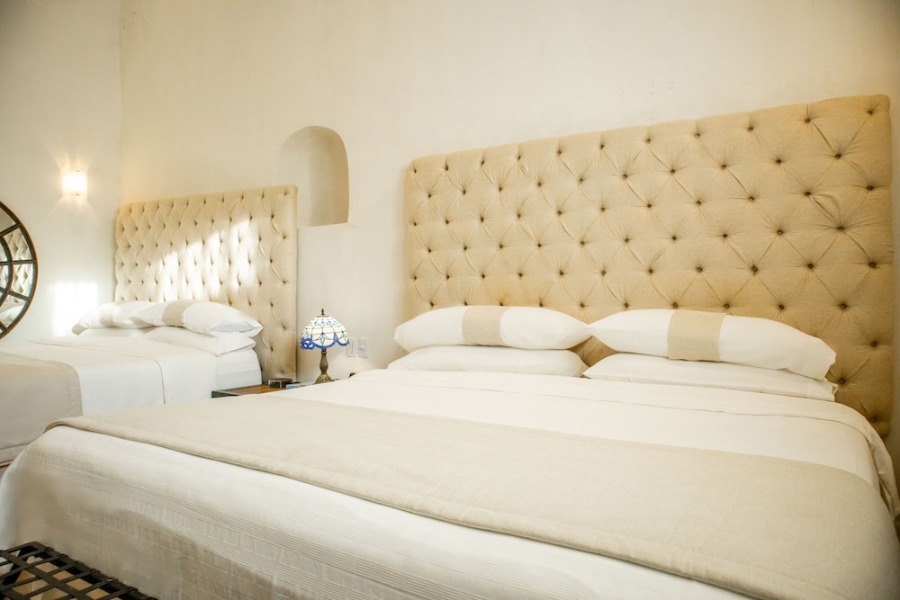 Hotel El Marques 20/62