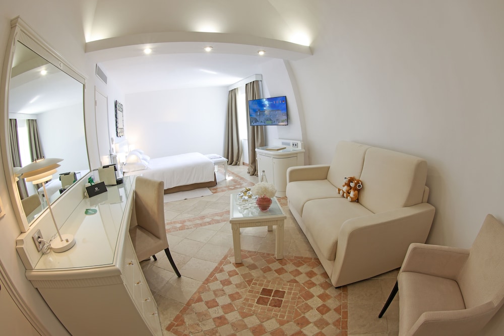 Hostellerie De L Abbaye 24/50