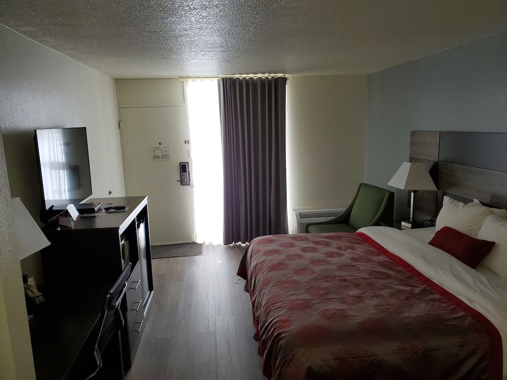 Ramada by Wyndham North Platte & Sandhills Convention Ctr 14/35