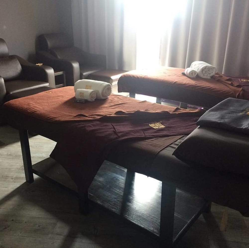 Premiere Hotel Klang 35/50