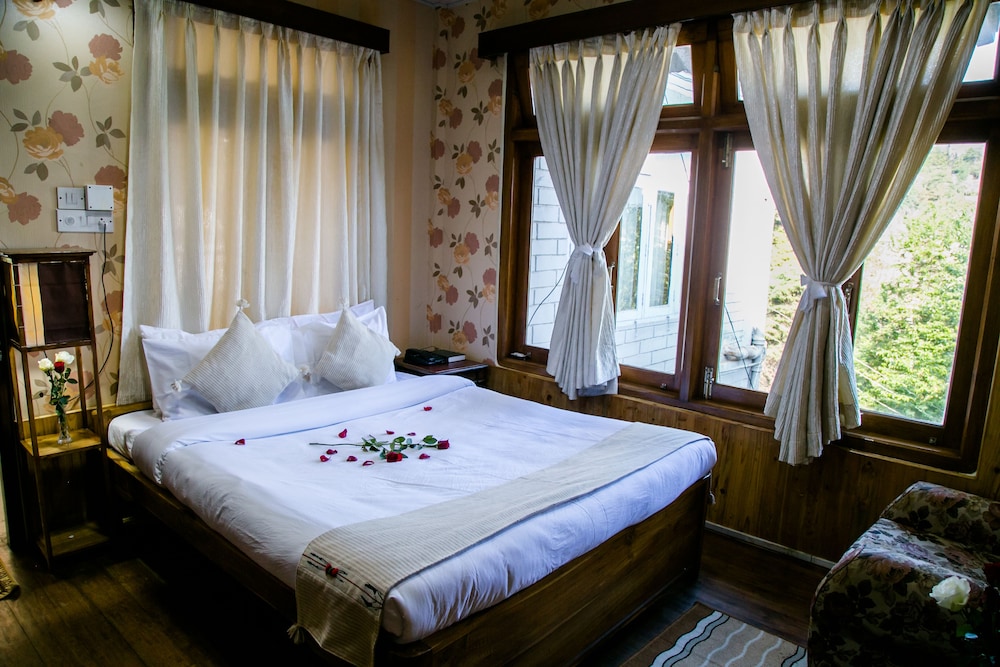 Niraamaya Retreats Aradura 25/51